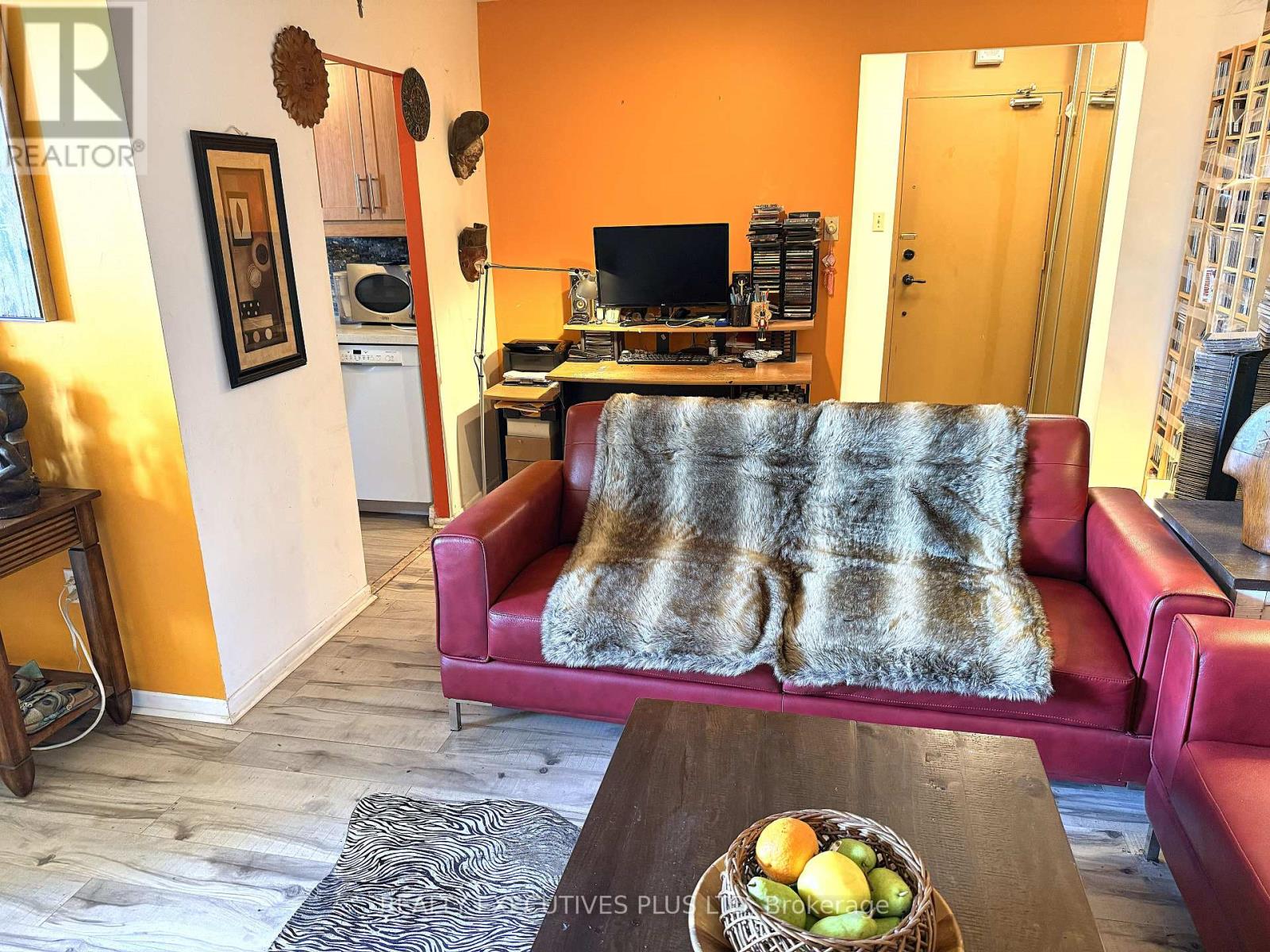 1610 - 5 Old Sheppard Avenue E, Toronto, Ontario  M2J 4K3 - Photo 4 - C12450418
