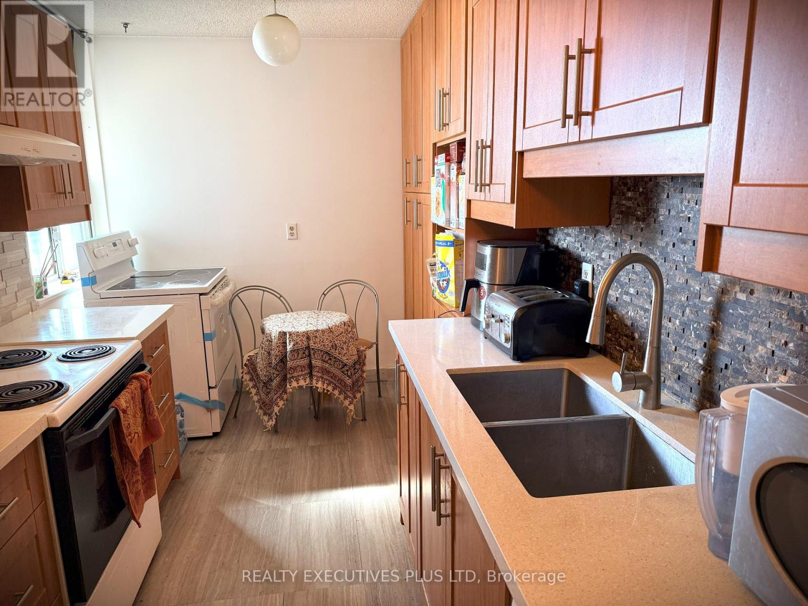 1610 - 5 Old Sheppard Avenue E, Toronto, Ontario  M2J 4K3 - Photo 9 - C12450418