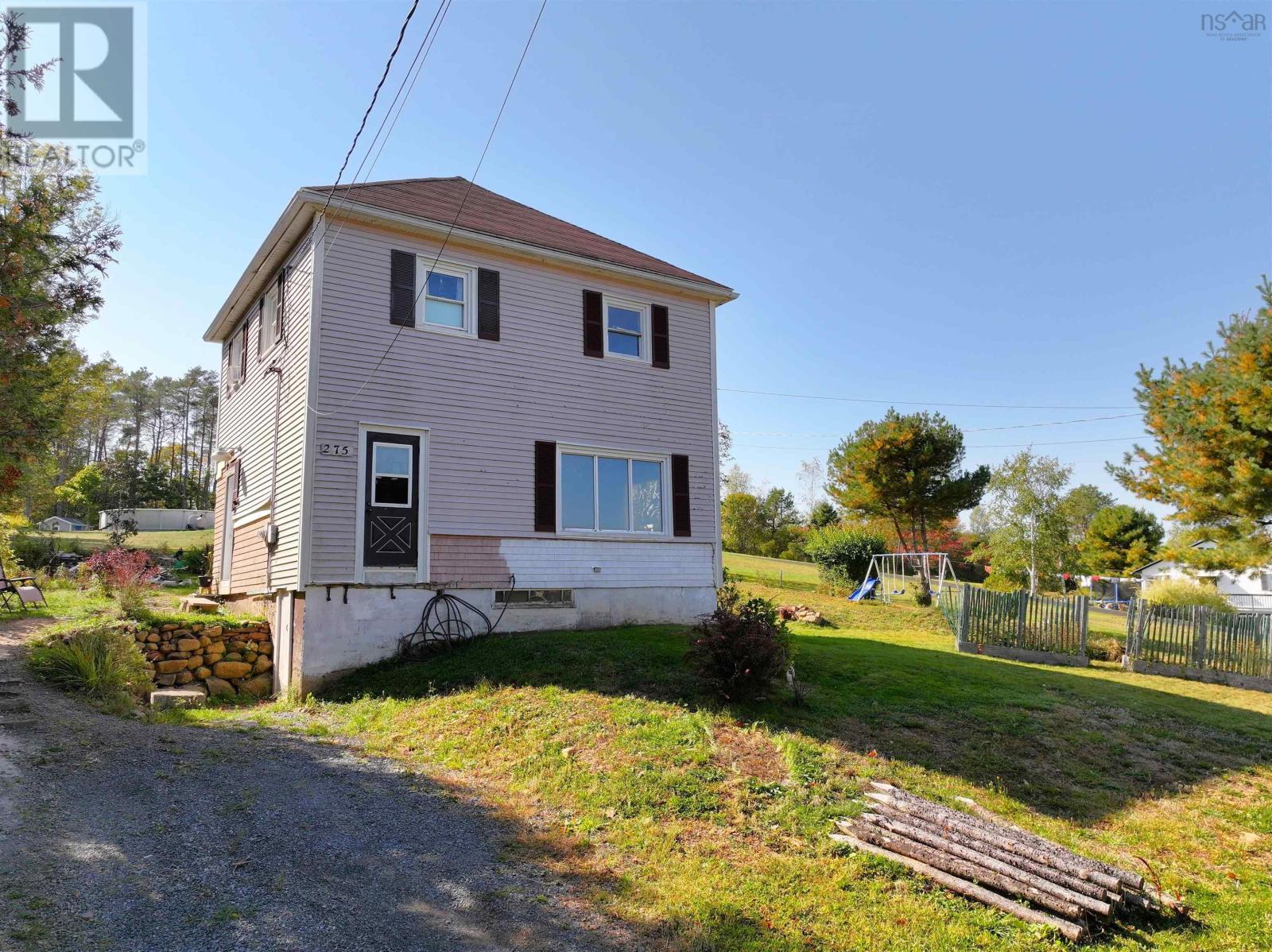 275 Dufferin Street, Lunenburg, Nova Scotia  B0J 2C0 - Photo 1 - 202525319