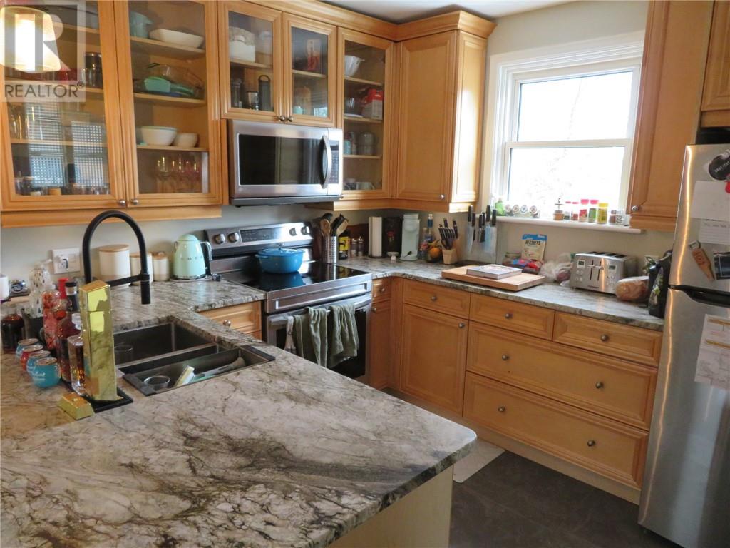 667 Shields Street, Sudbury, Ontario  P3E 3W3 - Photo 3 - 2122596