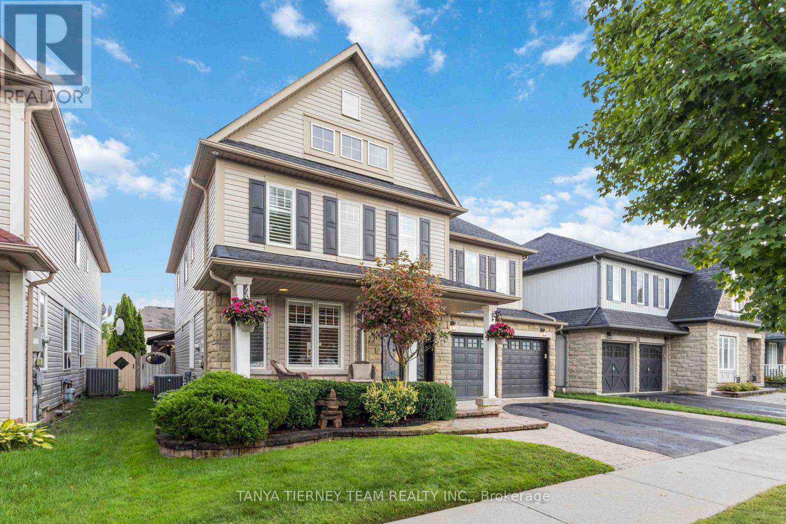 11 Claridge Crescent, Whitby (Taunton North), Ontario  L1R 3E2 - Photo 3 - E12450357