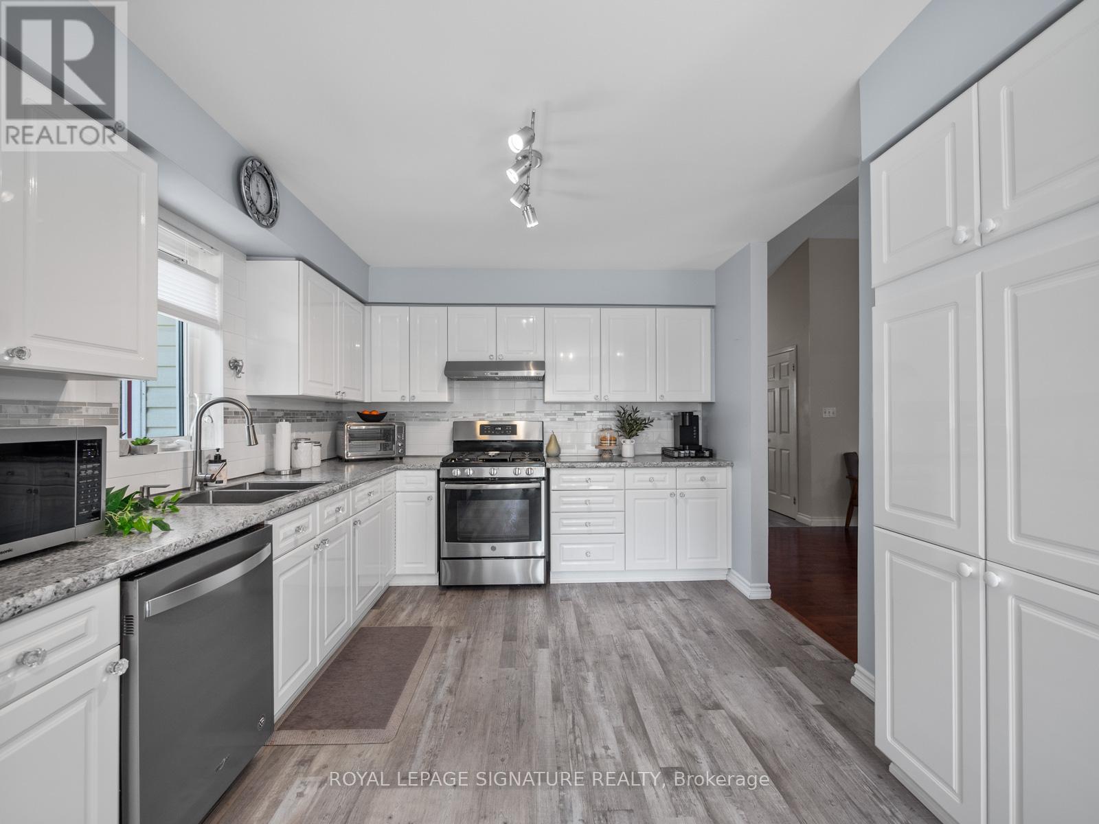 33 Steelhead Lane, Clarington (Newcastle), Ontario  L1B 1B3 - Photo 15 - E12450387