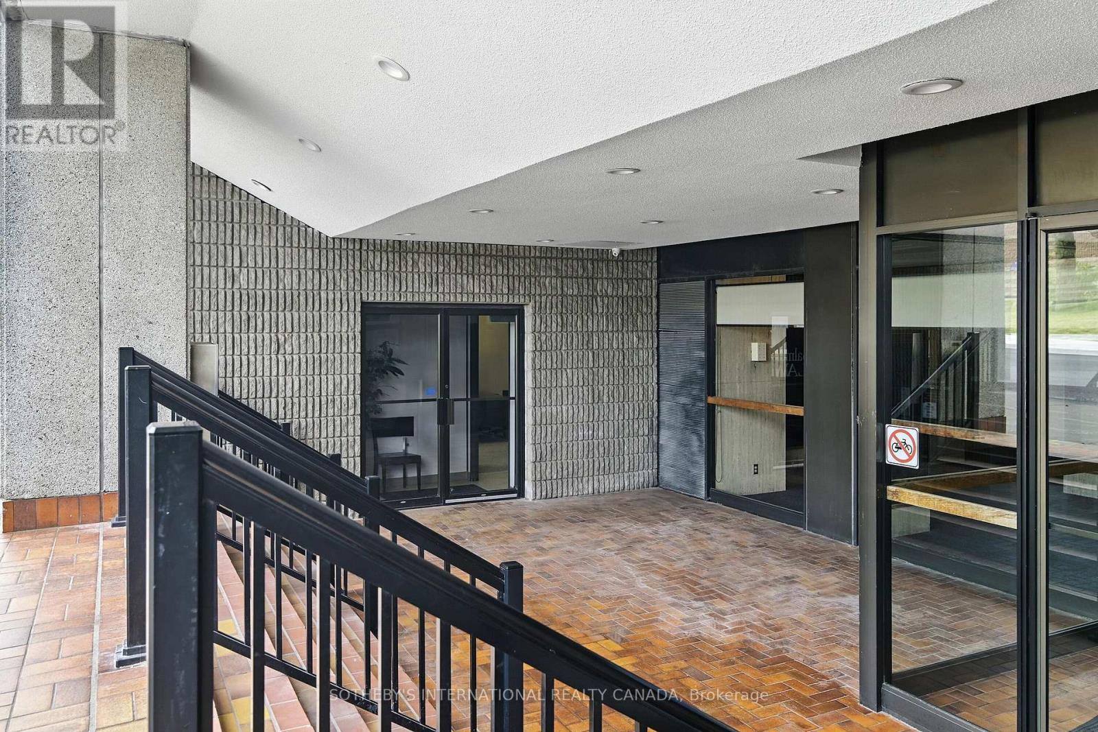 101 - 50 Richmond Street E, Oshawa (O'neill), Ontario  L1G 7C9 - Photo 2 - E12450439