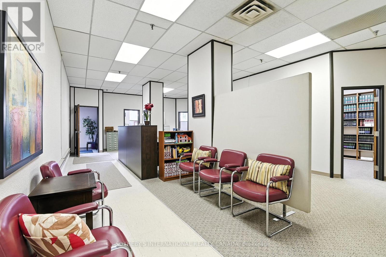 101 - 50 Richmond Street E, Oshawa (O'neill), Ontario  L1G 7C9 - Photo 8 - E12450439
