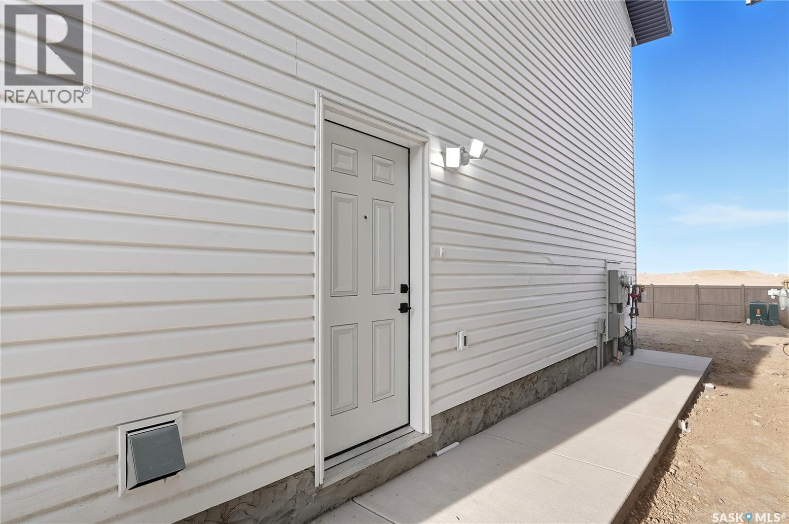 311 Sharma Crescent, Saskatoon, Saskatchewan  S7W 1L1 - Photo 48 - SK020319