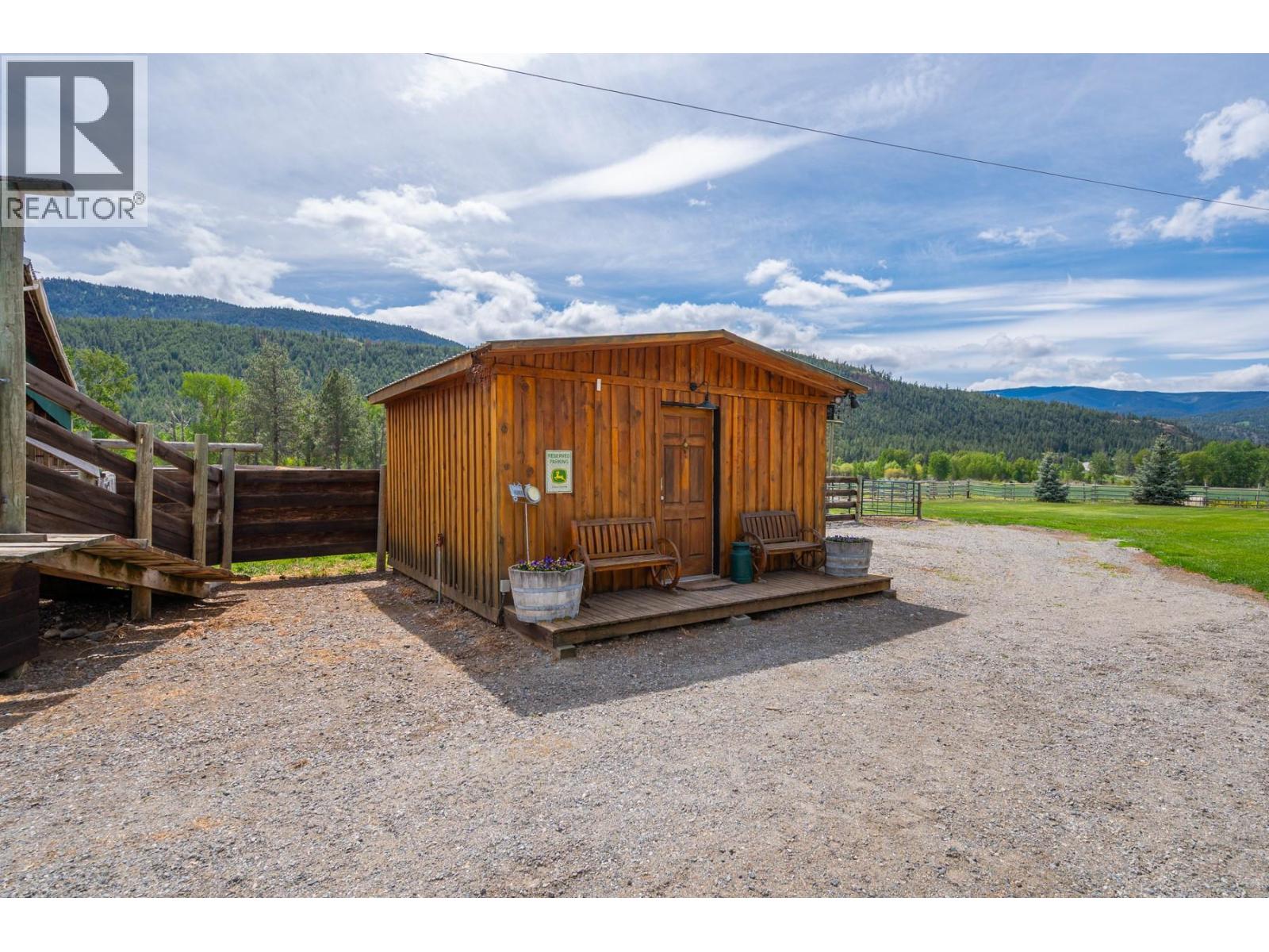 2225 Hazelhurst Road, Merritt, British Columbia  V1K 1N7 - Photo 46 - 10348446