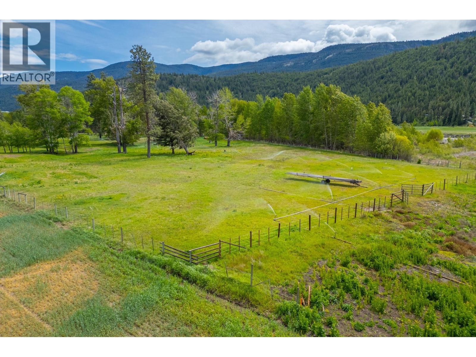 2225 Hazelhurst Road, Merritt, British Columbia  V1K 1N7 - Photo 11 - 10348446