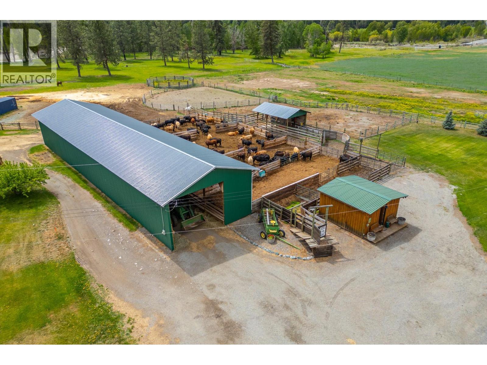 2225 Hazelhurst Road, Merritt, British Columbia  V1K 1N7 - Photo 3 - 10348446