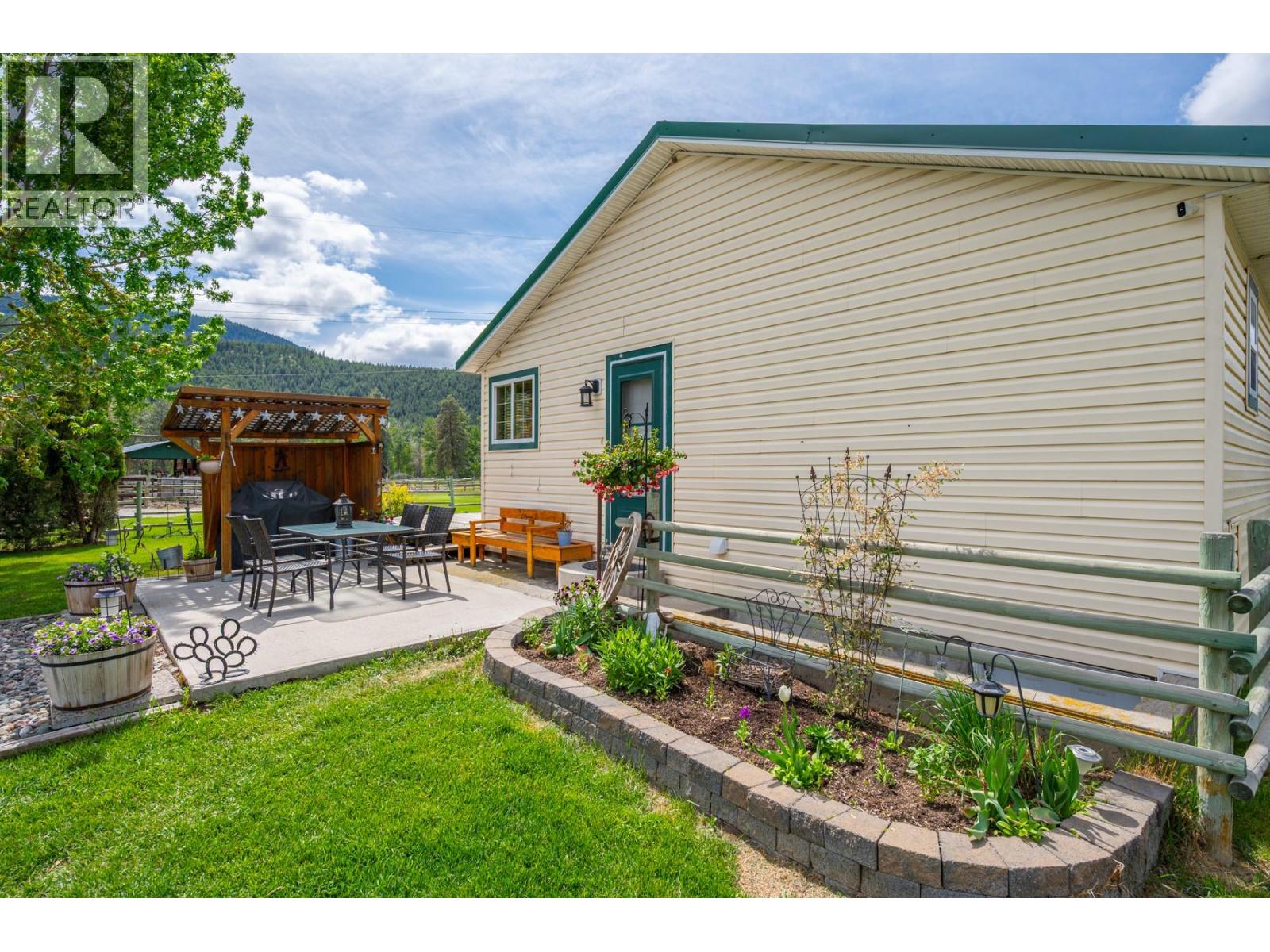2225 Hazelhurst Road, Merritt, British Columbia  V1K 1N7 - Photo 41 - 10348446