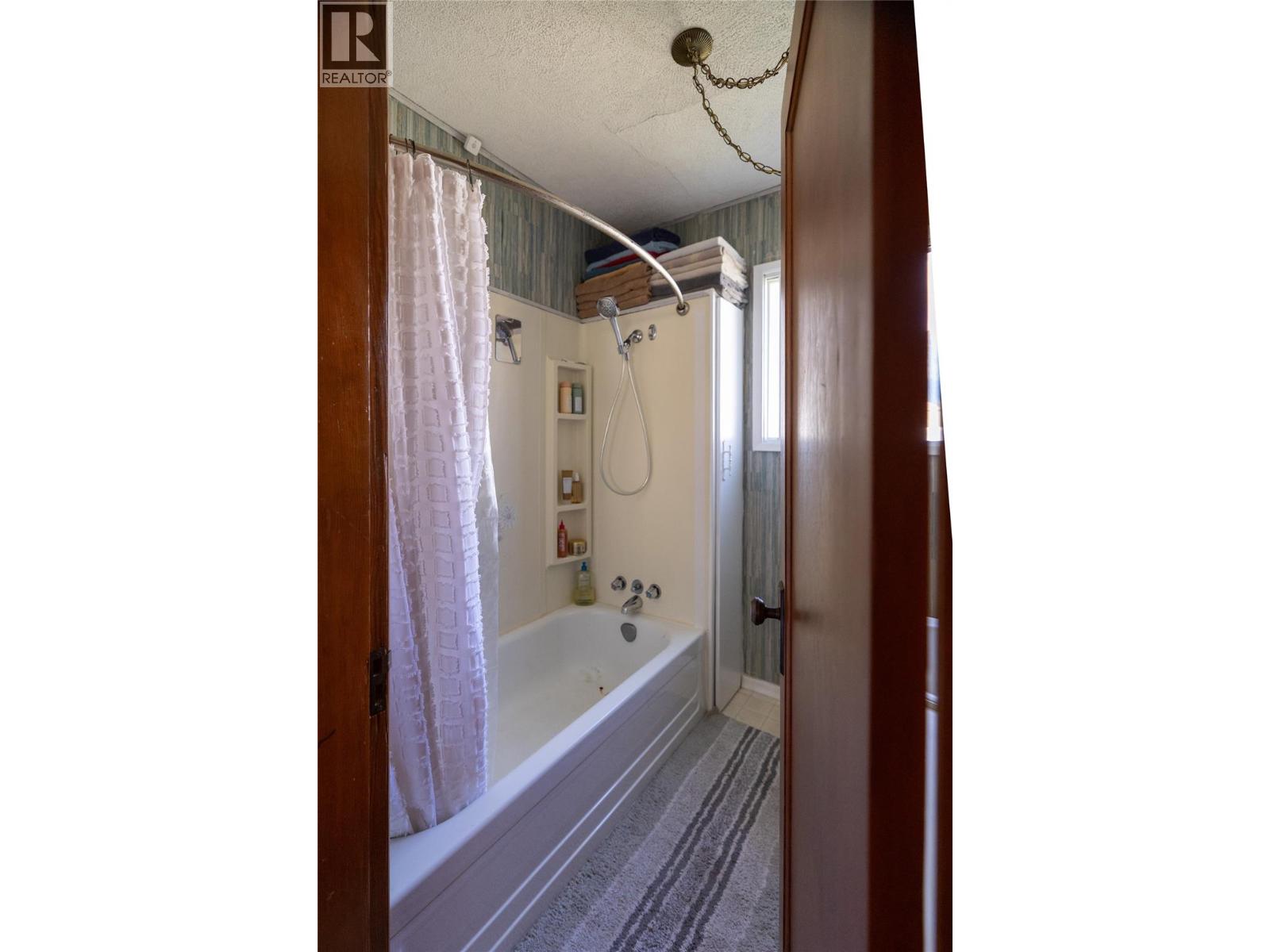 1324 Cedar Street, Nelson, British Columbia  V1L 2E8 - Photo 27 - 10359200