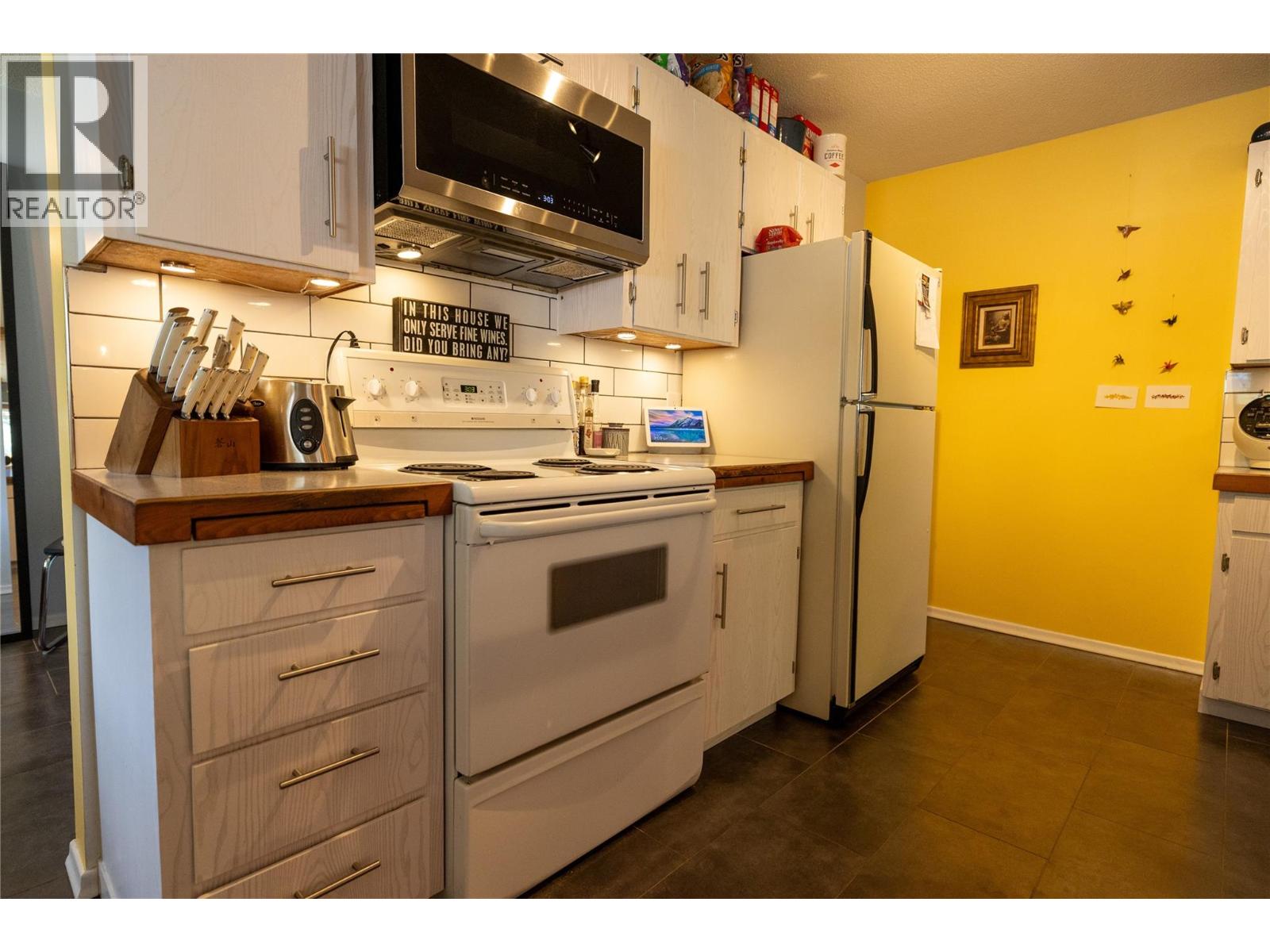 1324 Cedar Street, Nelson, British Columbia  V1L 2E8 - Photo 14 - 10359200