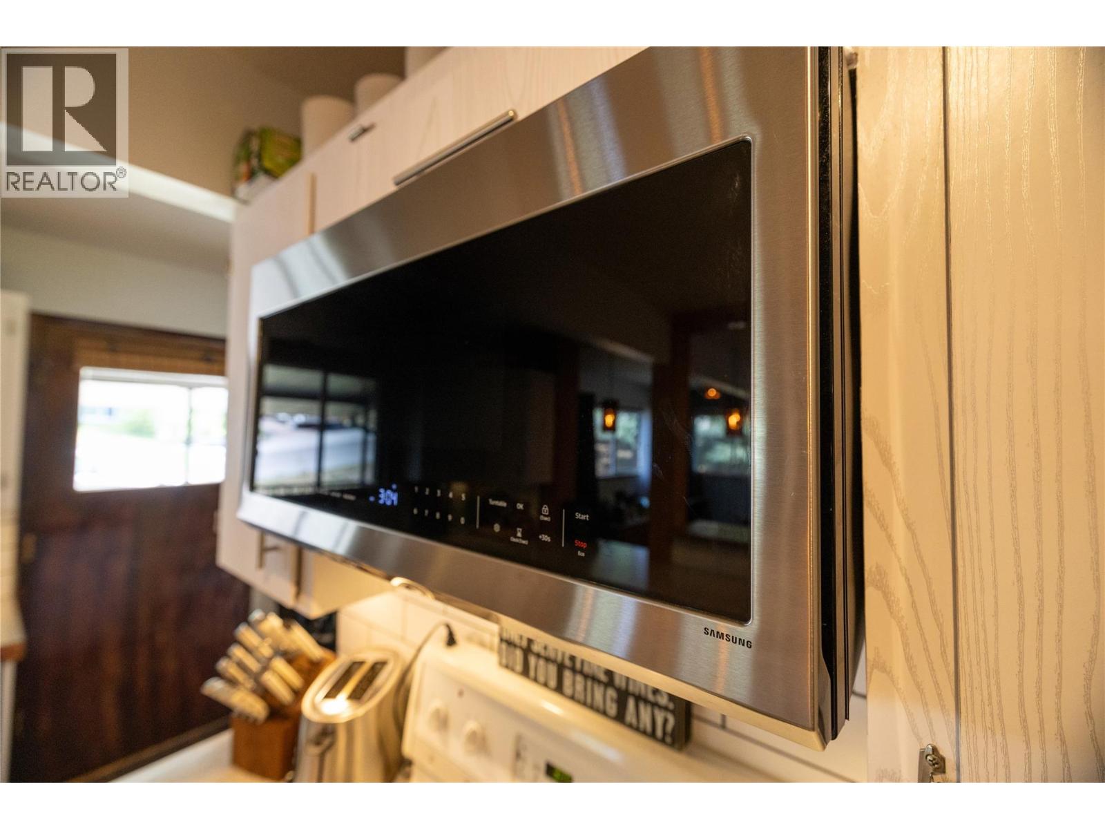 1324 Cedar Street, Nelson, British Columbia  V1L 2E8 - Photo 15 - 10359200