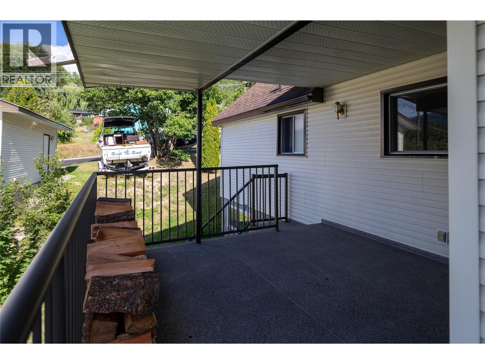 1324 Cedar Street, Nelson, British Columbia  V1L 2E8 - Photo 37 - 10359200