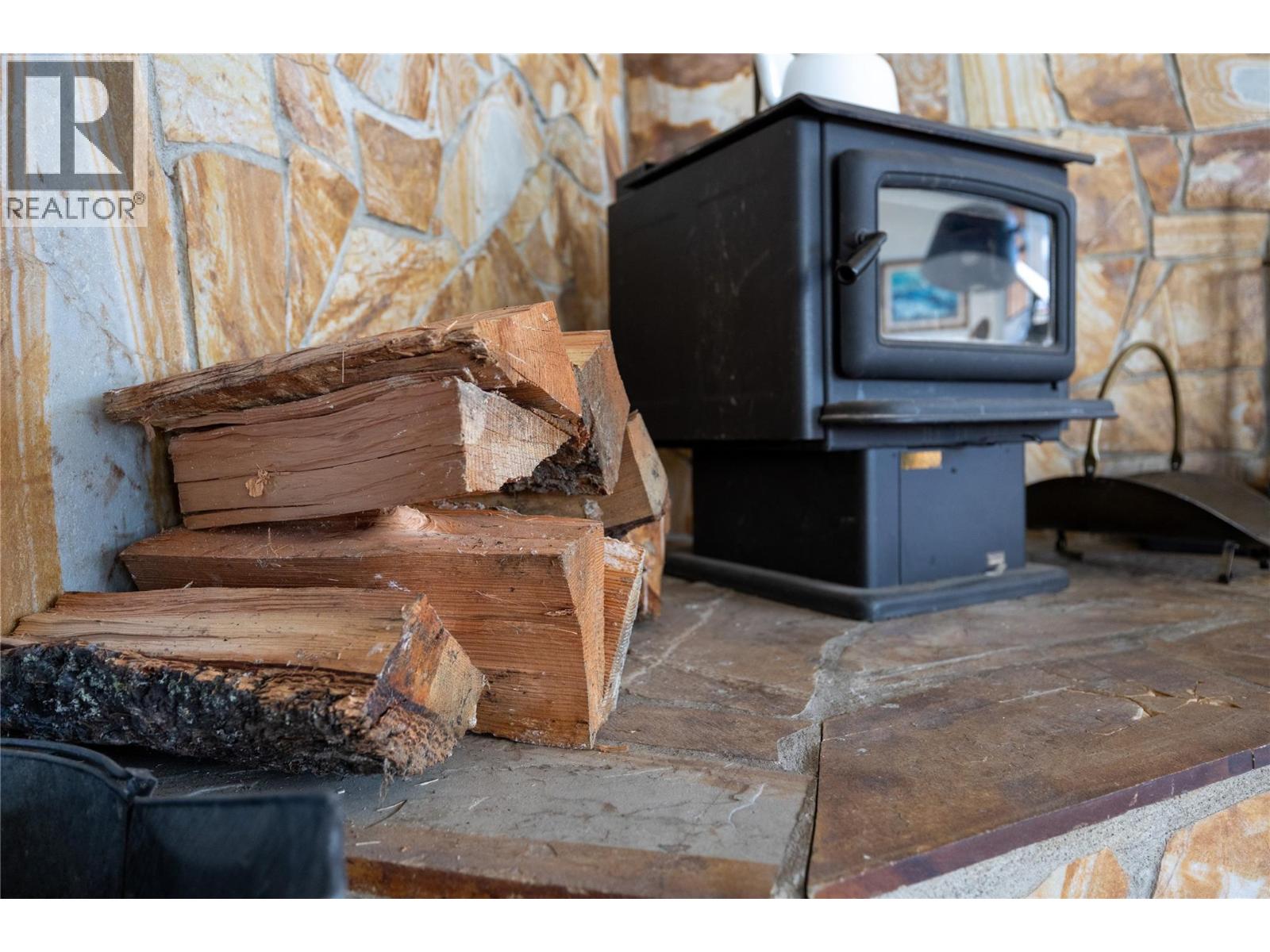 1324 Cedar Street, Nelson, British Columbia  V1L 2E8 - Photo 42 - 10359200