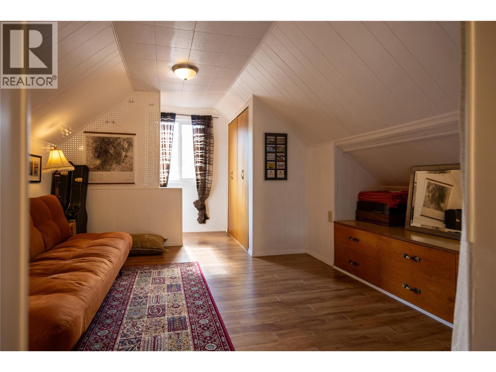 1324 Cedar Street, Nelson, British Columbia  V1L 2E8 - Photo 59 - 10359200