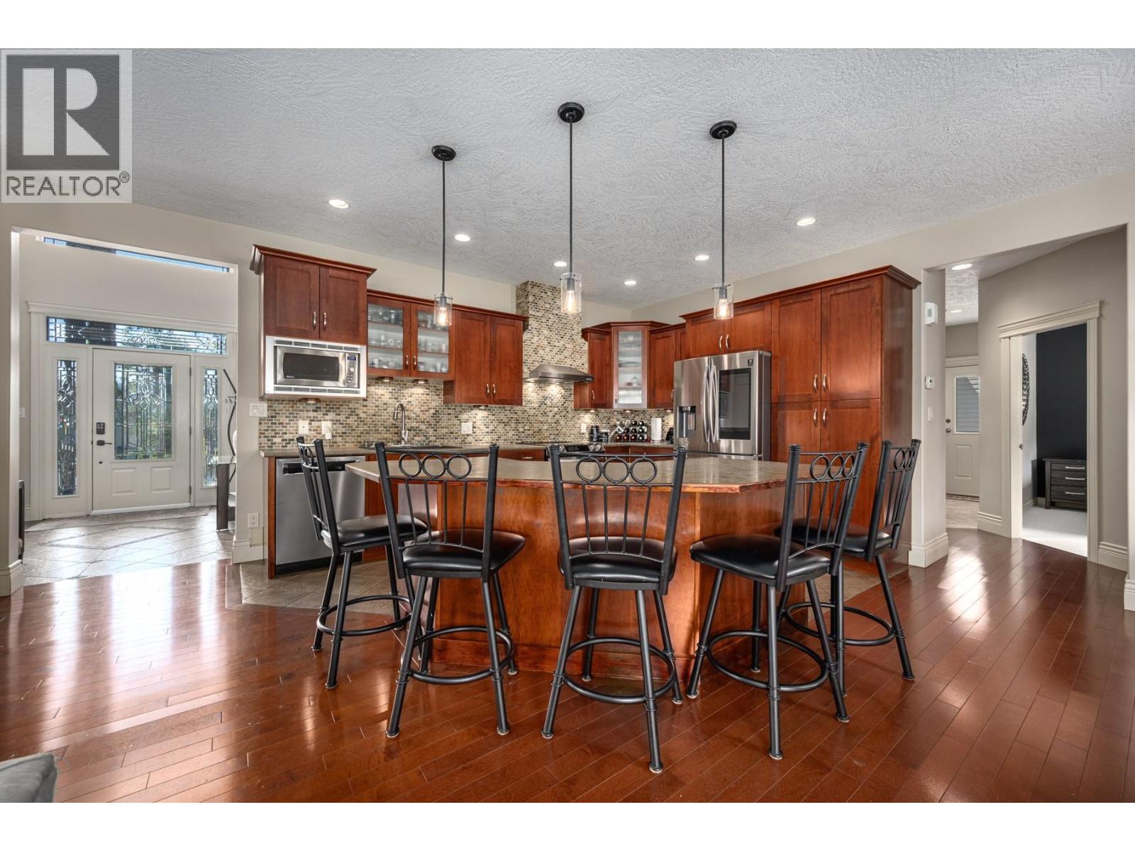 4150 Walters Street, Merritt, British Columbia  V1K 1C6 - Photo 8 - 10362417