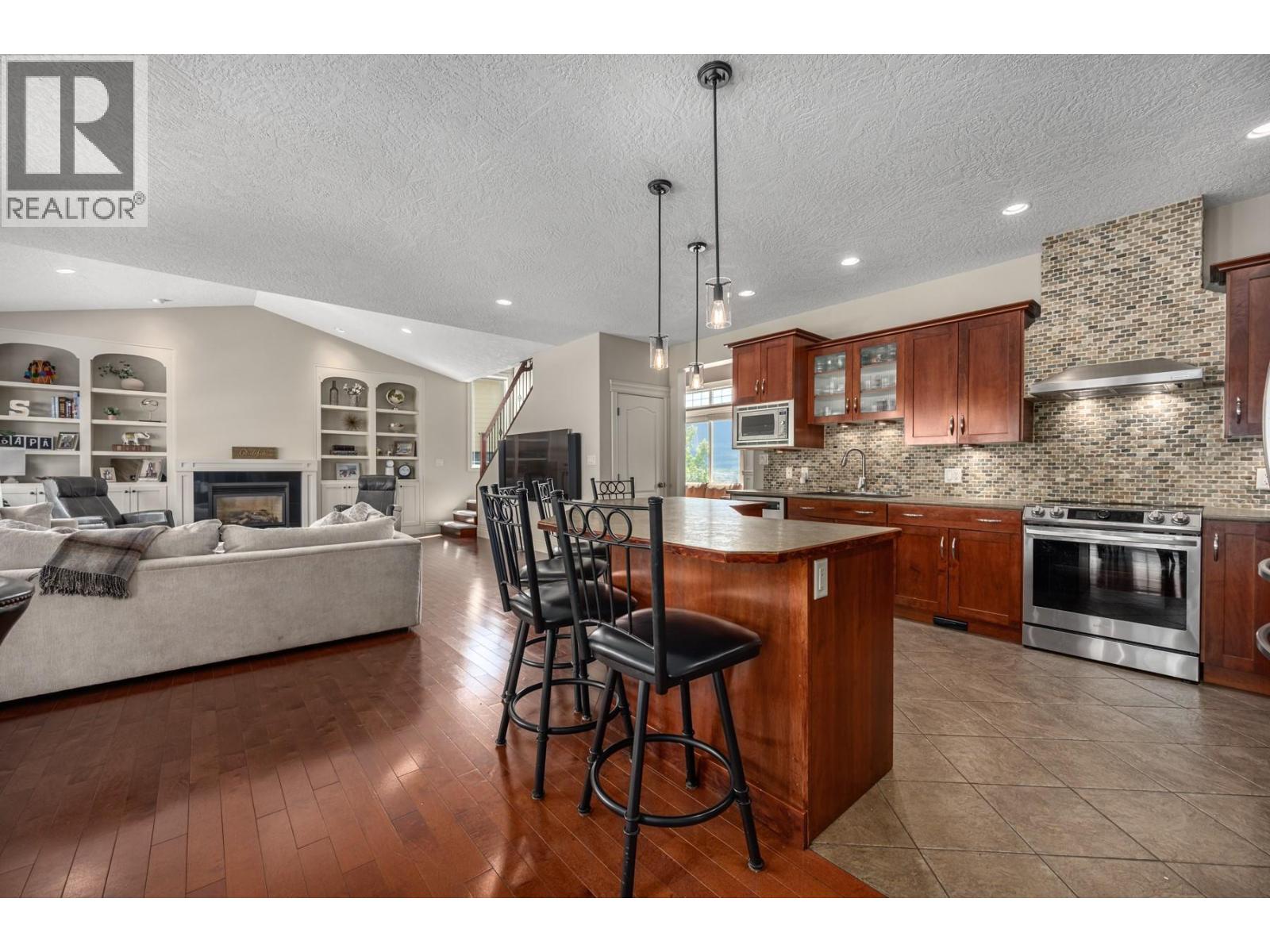 4150 Walters Street, Merritt, British Columbia  V1K 1C6 - Photo 9 - 10362417