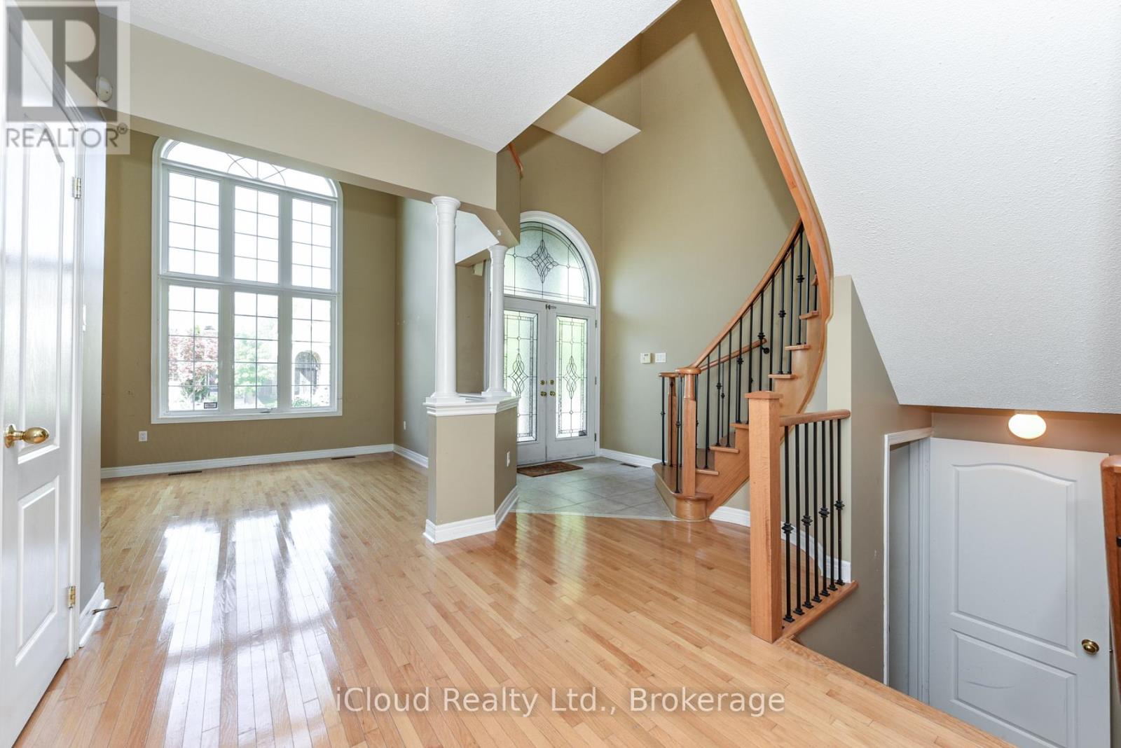 15 Cooperage Street, Brampton, Ontario  L6Y 5J2 - Photo 3 - W12322423