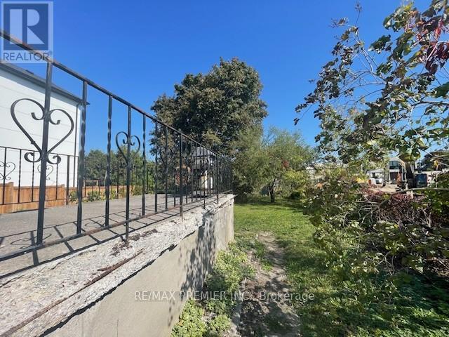 3 Parker Avenue, Richmond Hill, Ontario  L4E 2W4 - Photo 7 - N12450336