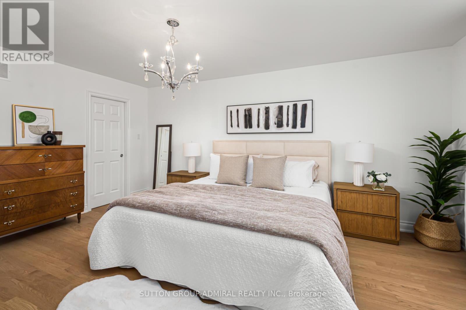 10 Oak Park Crescent, Vaughan, Ontario  L6A 0B3 - Photo 21 - N12450365