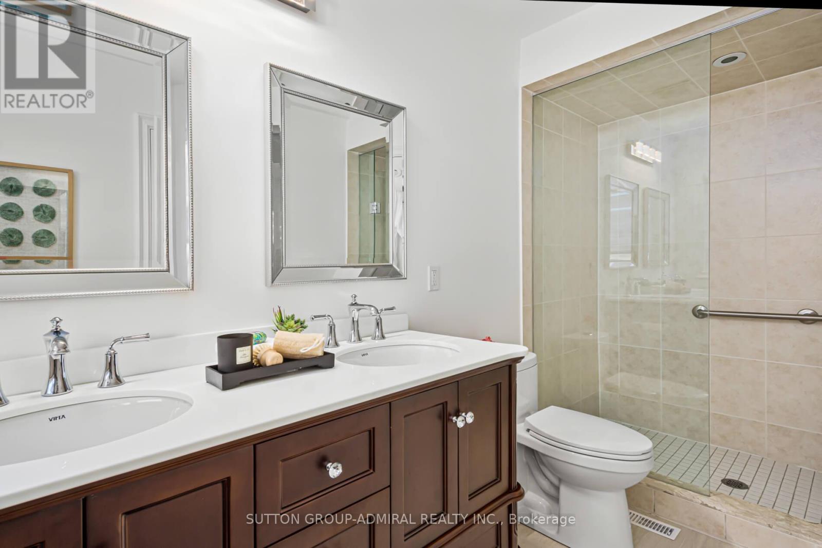 10 Oak Park Crescent, Vaughan, Ontario  L6A 0B3 - Photo 22 - N12450365