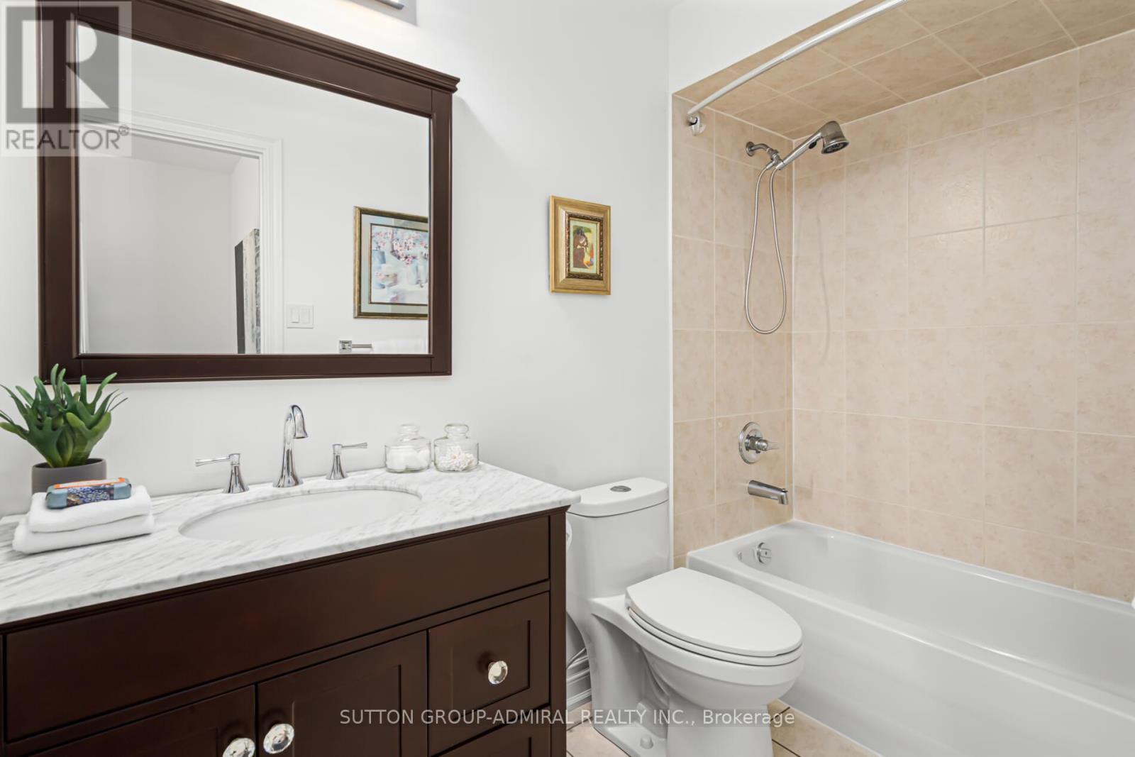 10 Oak Park Crescent, Vaughan, Ontario  L6A 0B3 - Photo 25 - N12450365
