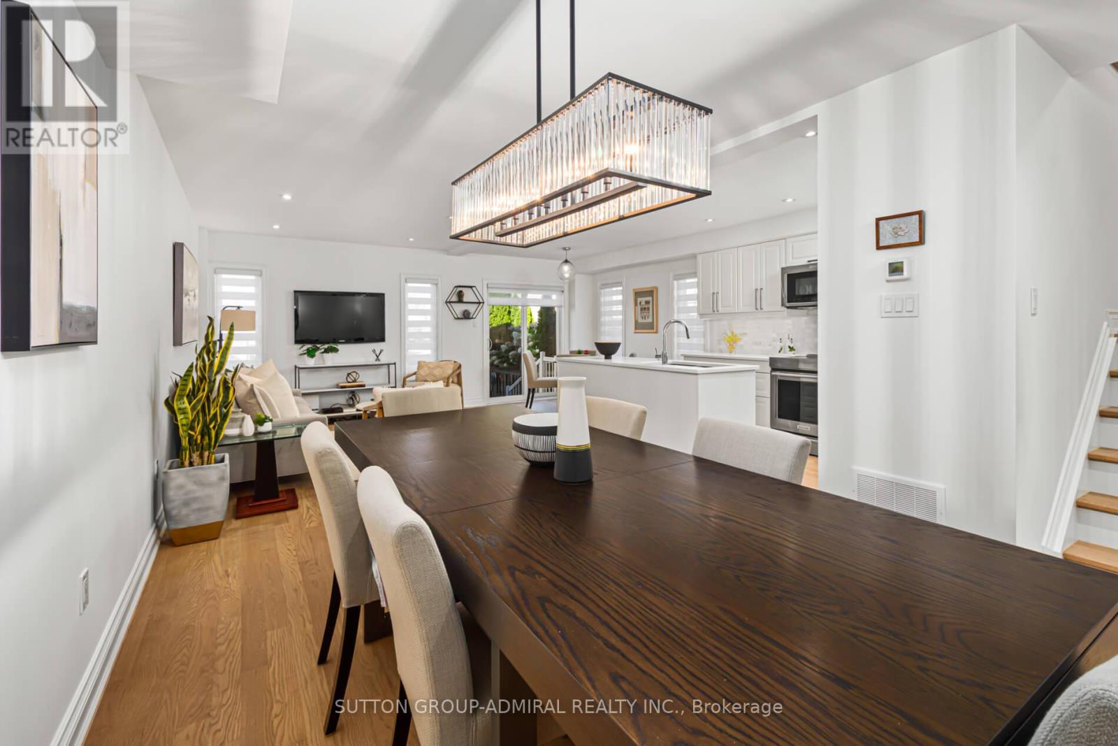 10 Oak Park Crescent, Vaughan, Ontario  L6A 0B3 - Photo 6 - N12450365