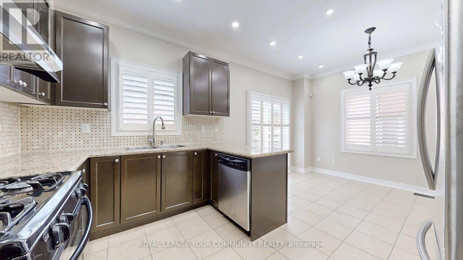 92 Laval Street, Vaughan (Vellore Village), Ontario  L4H 0P2 - Photo 12 - N12450377
