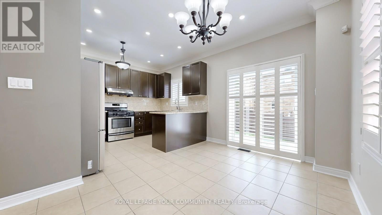 92 Laval Street, Vaughan (Vellore Village), Ontario  L4H 0P2 - Photo 13 - N12450377