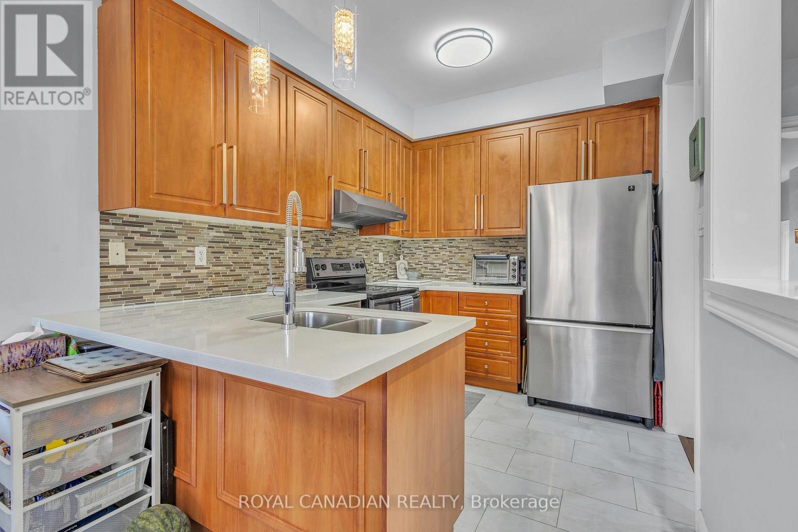 6 Mediterra Drive, Vaughan (Vellore Village), Ontario  L4H 3B6 - Photo 11 - N12450411