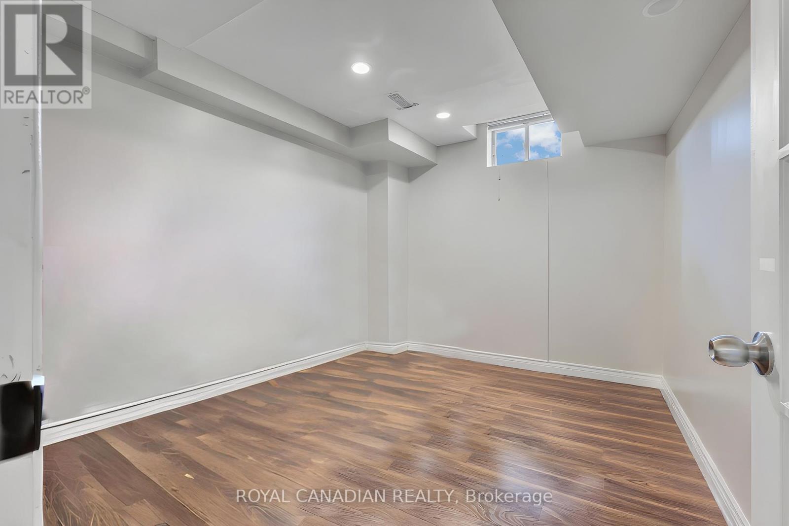 6 Mediterra Drive, Vaughan (Vellore Village), Ontario  L4H 3B6 - Photo 32 - N12450411