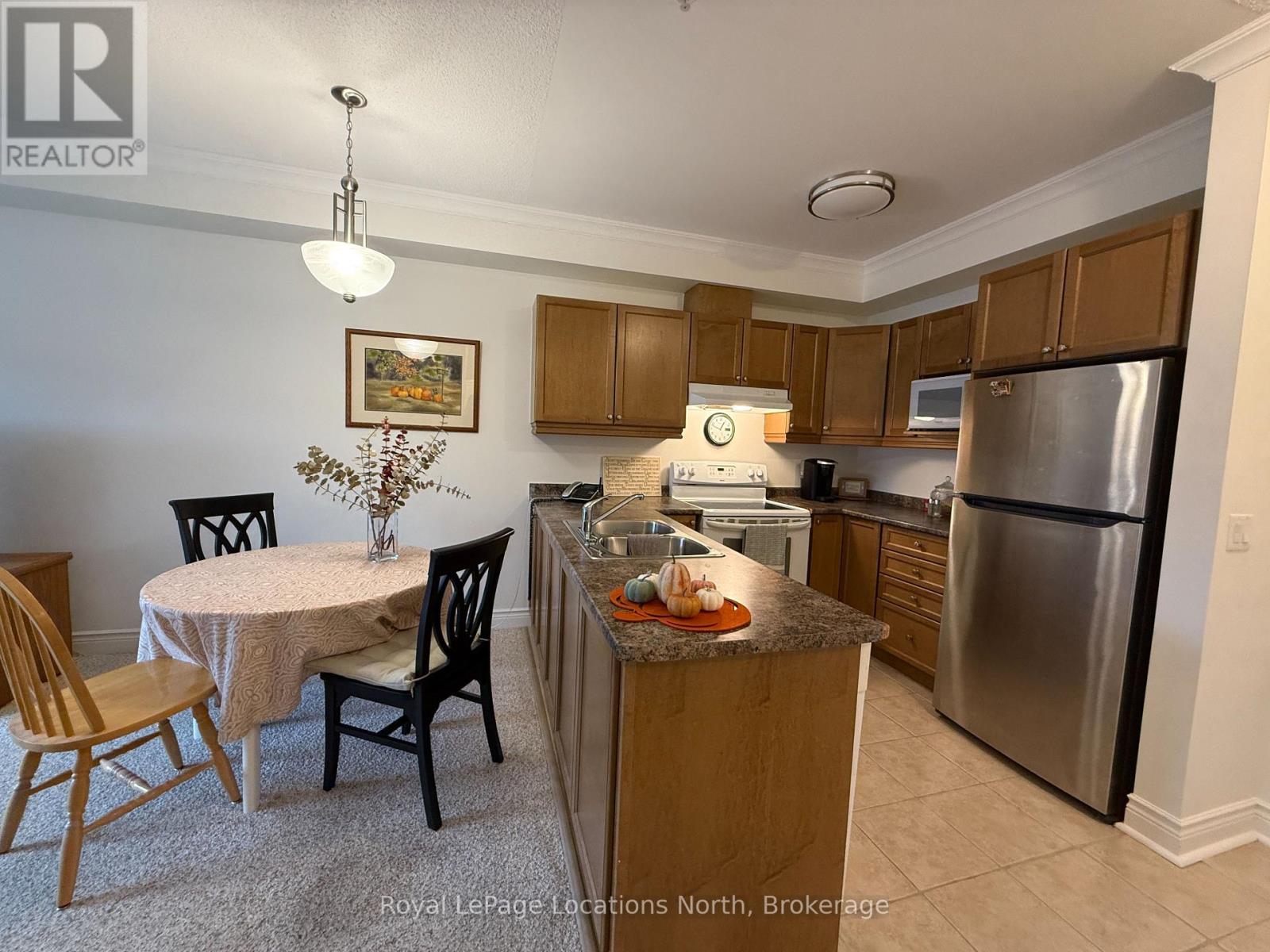 303 - 91 Raglan Street, Collingwood, Ontario  L9Y 4V3 - Photo 2 - S12189579