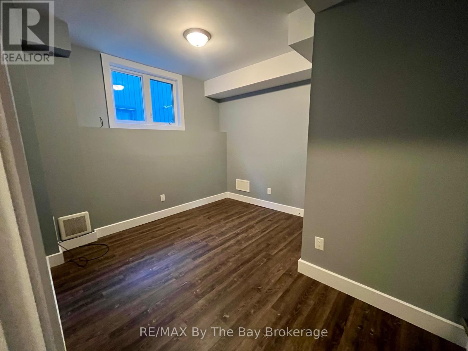 Bsmt - 3148 Mosley Street, Wasaga Beach, Ontario  L9Z 1V6 - Photo 8 - S12450454