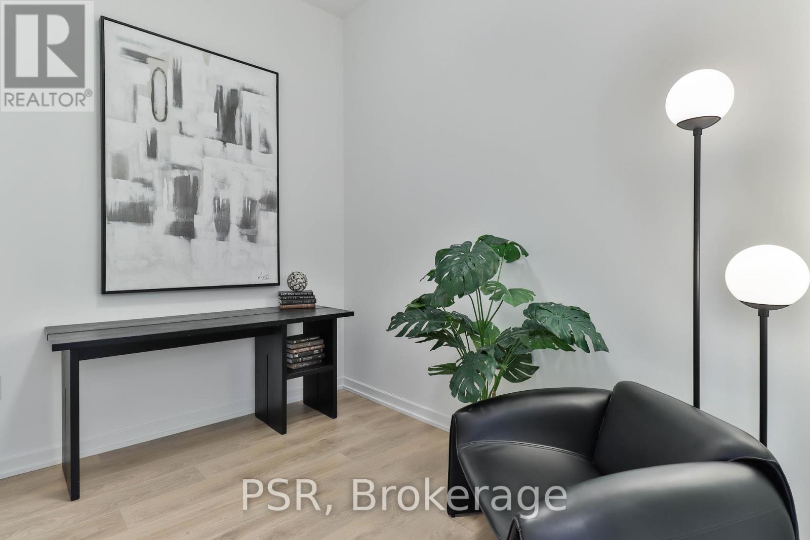 702 - 1285 Dupont Street, Toronto, Ontario  M6H 2A6 - Photo 12 - W12450319