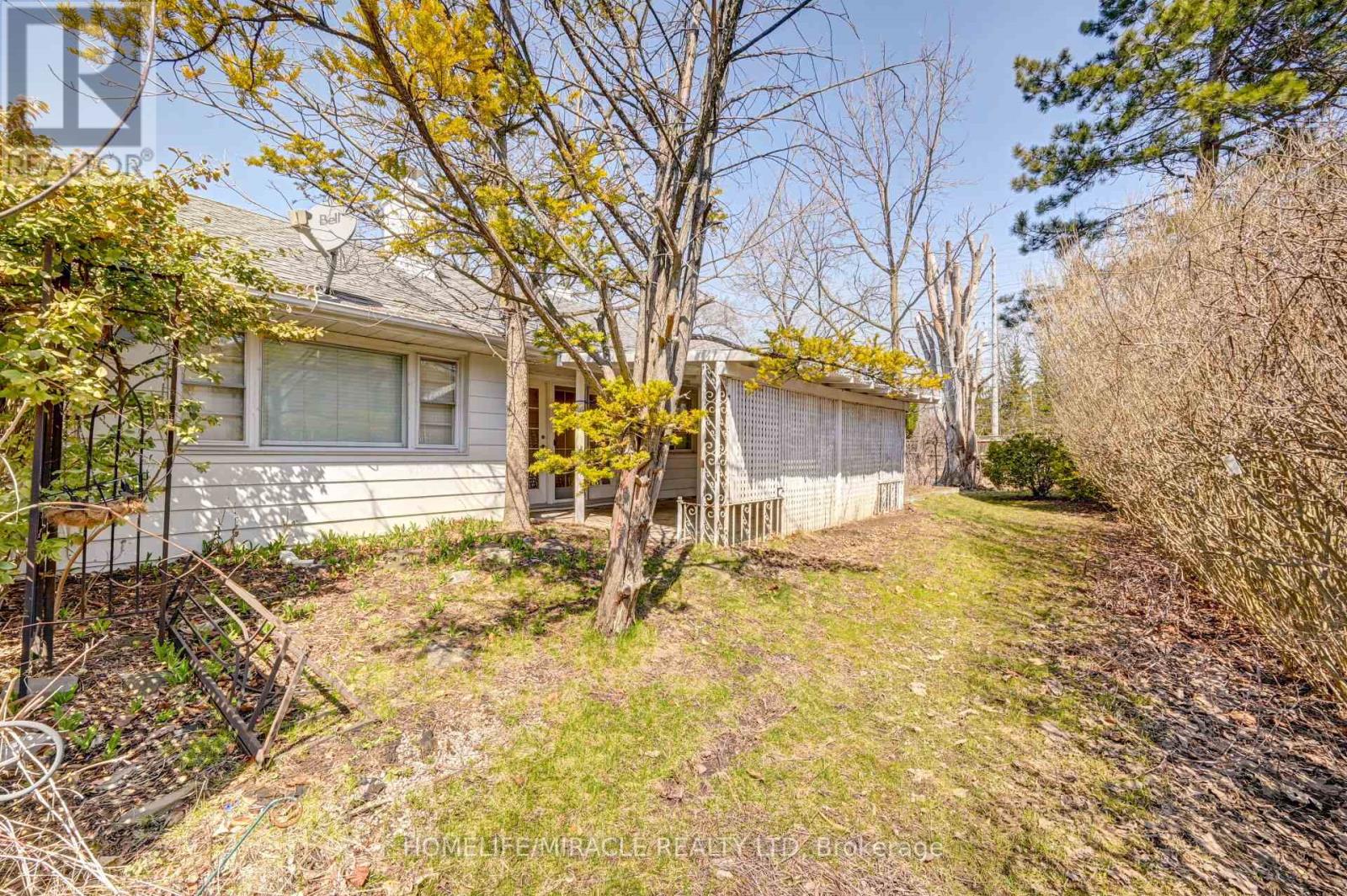 1235 Old River Road, Mississauga (Mineola), Ontario  L5G 3G2 - Photo 44 - W12450337