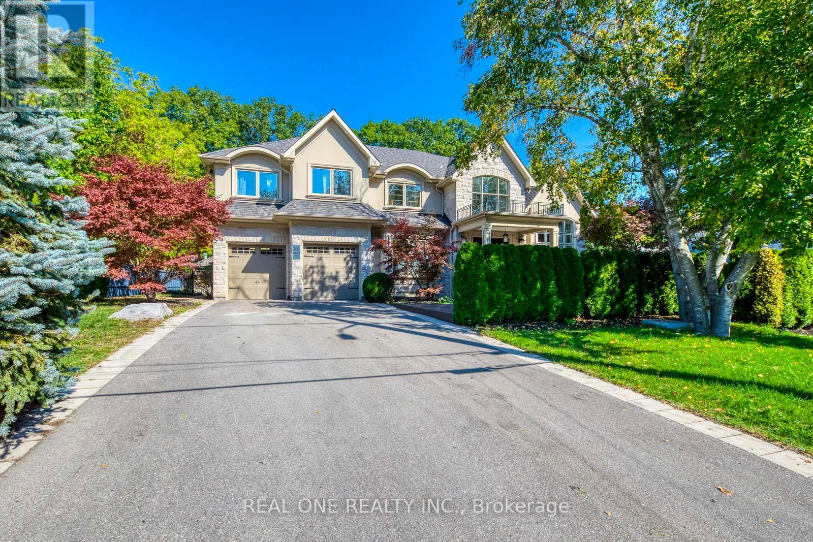 767 Parkland Avenue, Mississauga, Ontario  L5H 3G6 - Photo 16 - W12450419