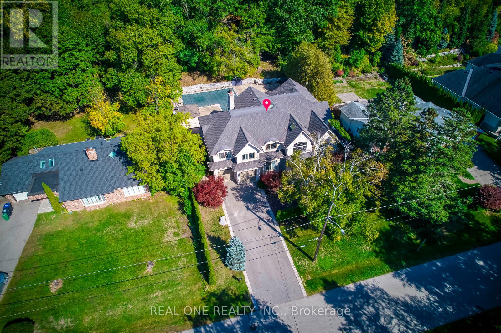 767 Parkland Avenue, Mississauga, Ontario  L5H 3G6 - Photo 4 - W12450419