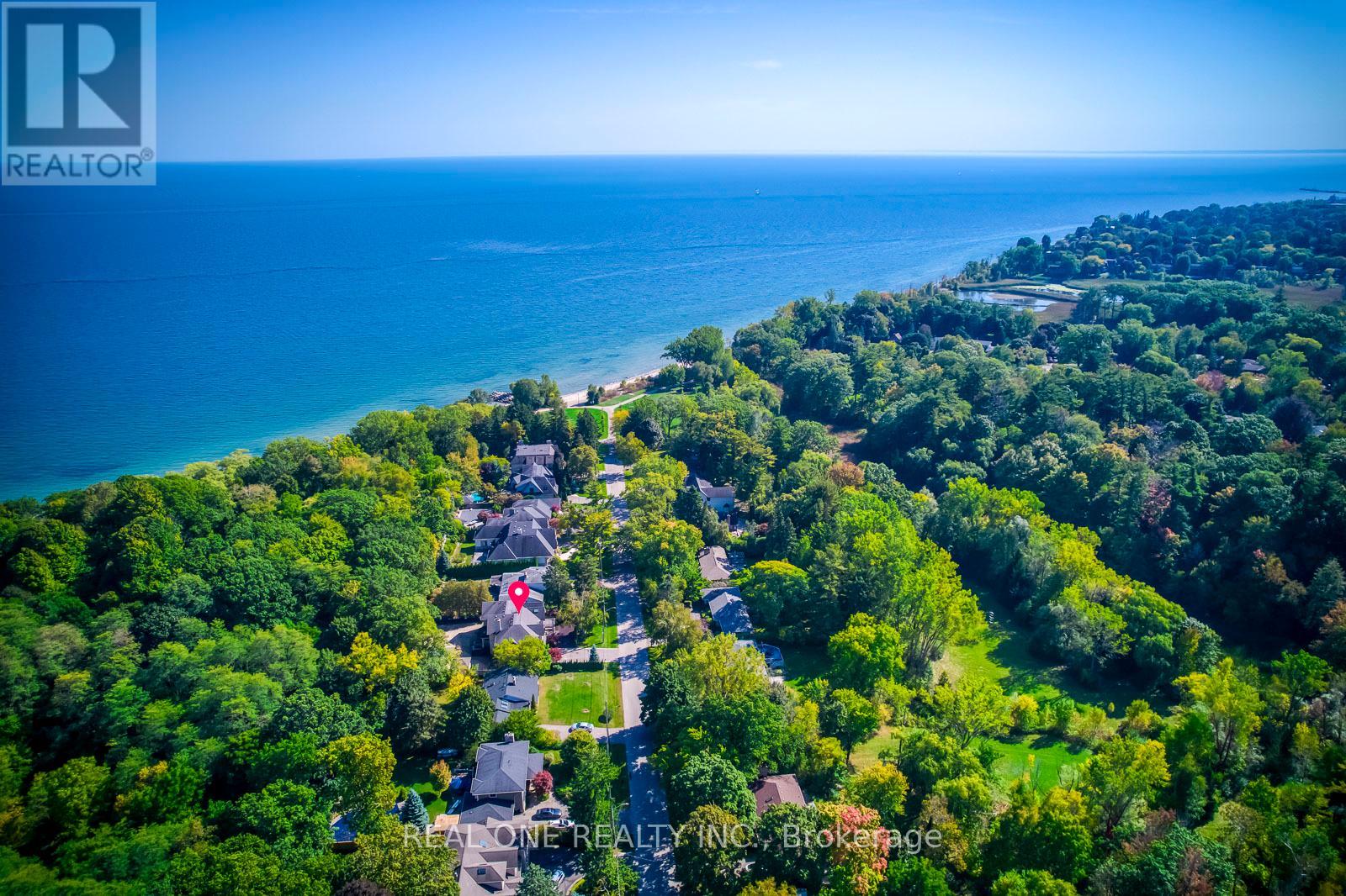 767 Parkland Avenue, Mississauga, Ontario  L5H 3G6 - Photo 9 - W12450419