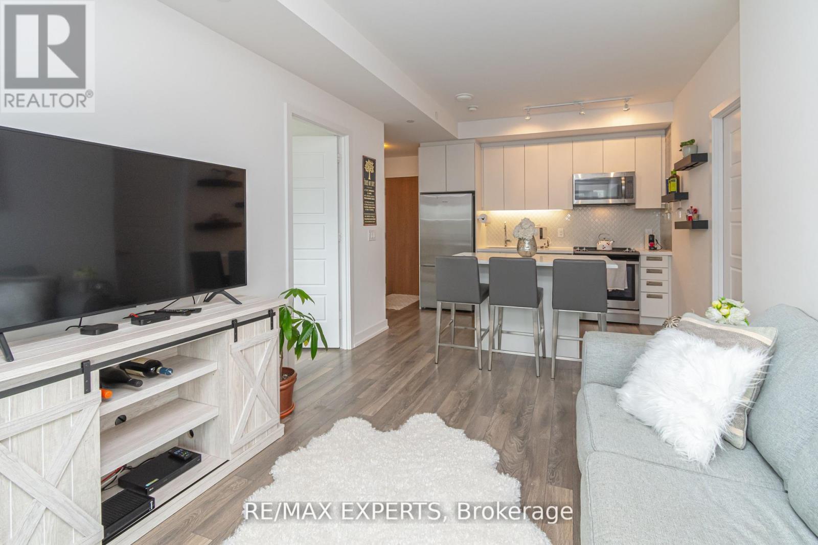 C315 - 301 Sea Ray Avenue, Innisfil, Ontario  L9S 0L8 - Photo 1 - N12450334