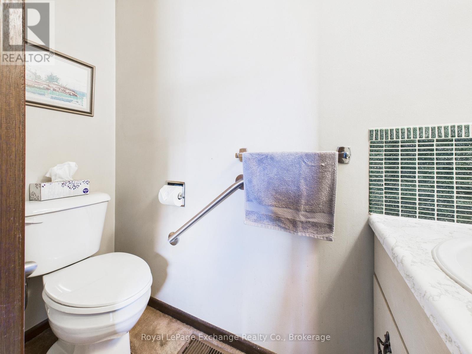521 Shuter Street, North Huron, Ontario  N0G 2W0 - Photo 20 - X12450494