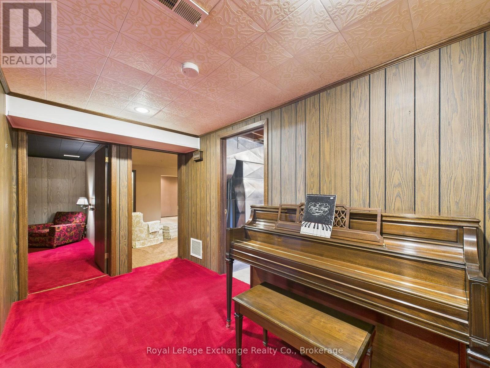 521 Shuter Street, North Huron, Ontario  N0G 2W0 - Photo 21 - X12450494