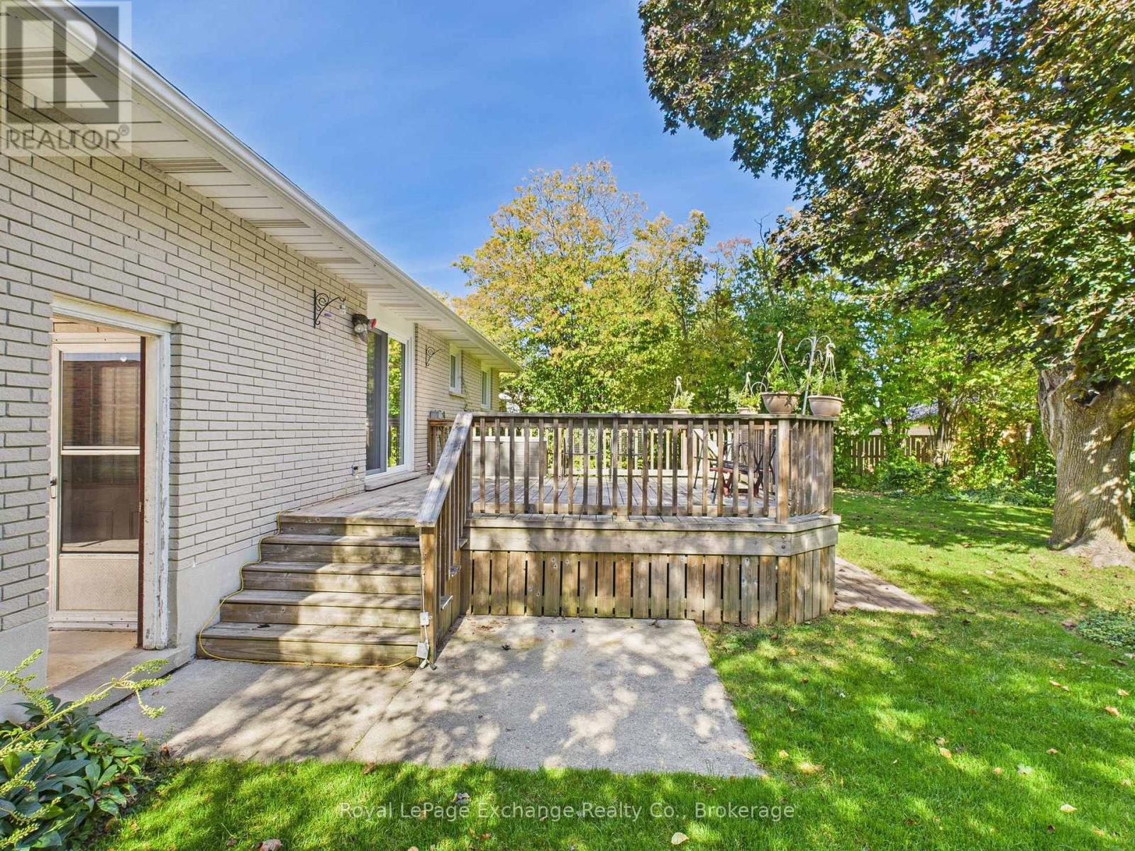 521 Shuter Street, North Huron, Ontario  N0G 2W0 - Photo 33 - X12450494