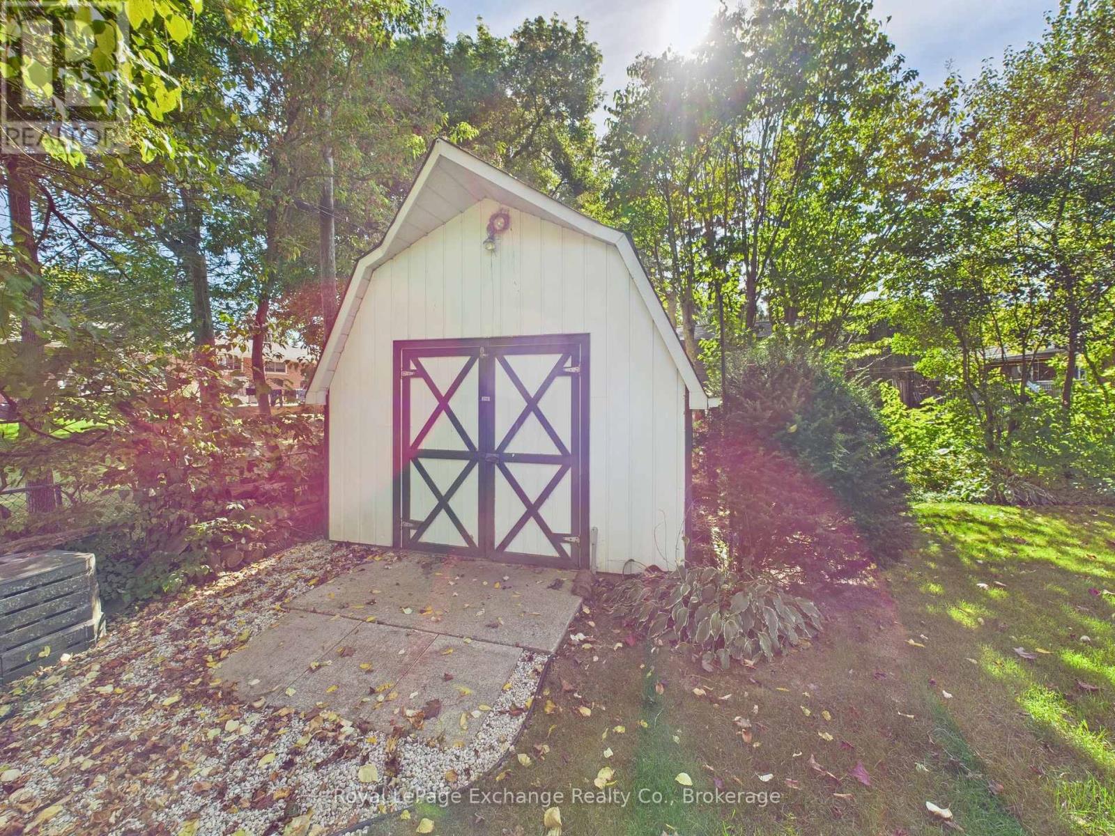 521 Shuter Street, North Huron, Ontario  N0G 2W0 - Photo 35 - X12450494
