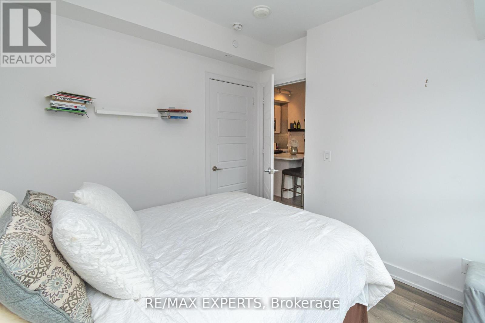 C315 - 301 Sea Ray Avenue, Innisfil, Ontario  L9S 0L8 - Photo 15 - N12450334