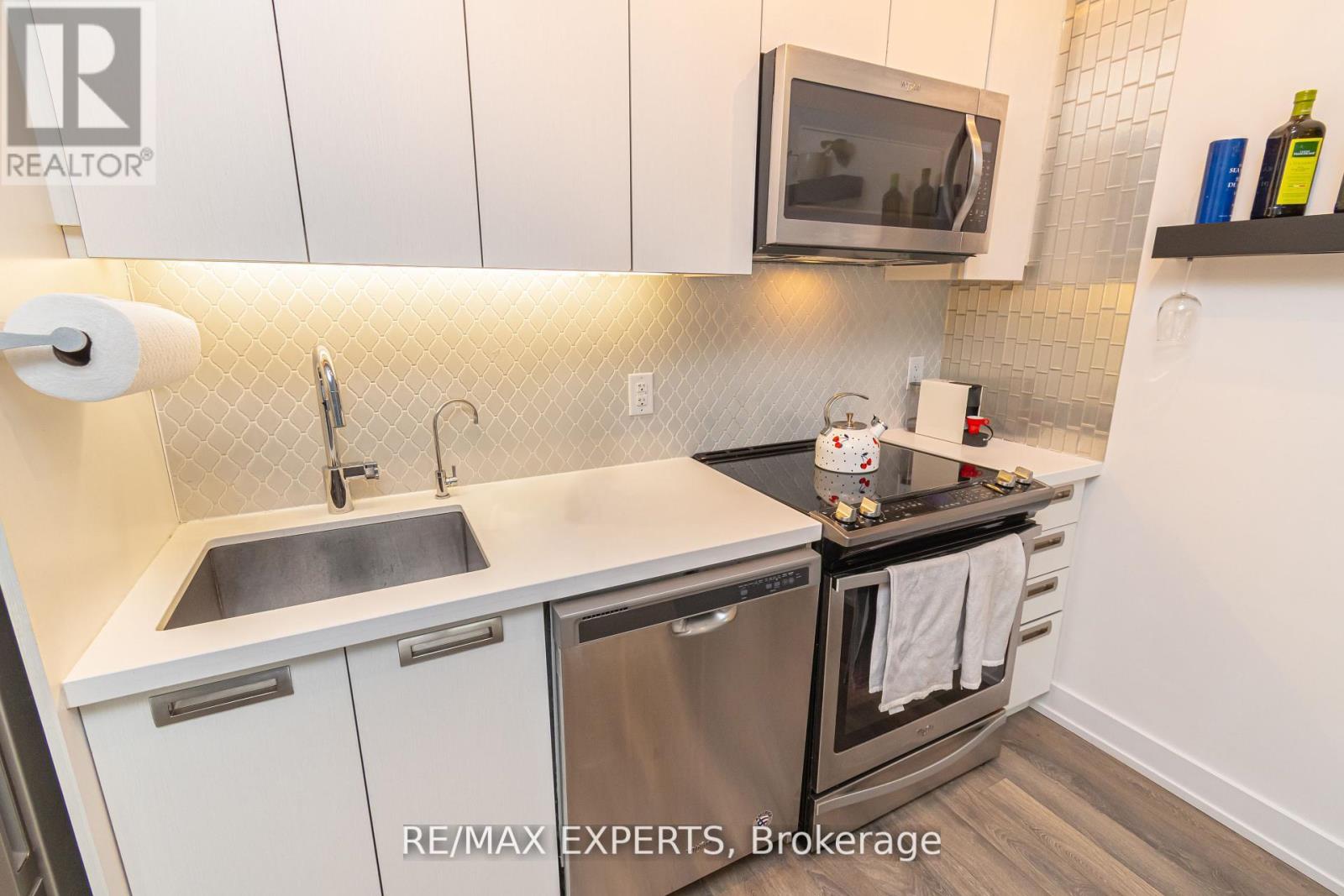 C315 - 301 Sea Ray Avenue, Innisfil, Ontario  L9S 0L8 - Photo 5 - N12450334
