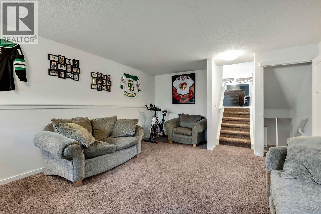 12 Suntree Lane, Okotoks, Alberta  T1S 1B9 - Photo 33 - A2253886