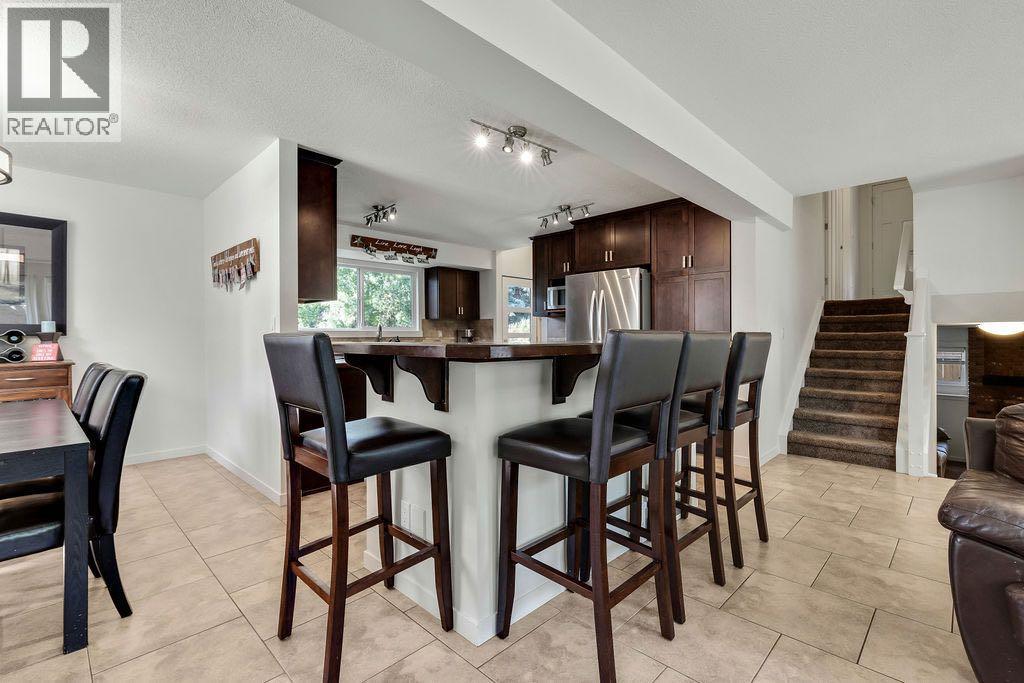 12 Suntree Lane, Okotoks, Alberta  T1S 1B9 - Photo 8 - A2253886