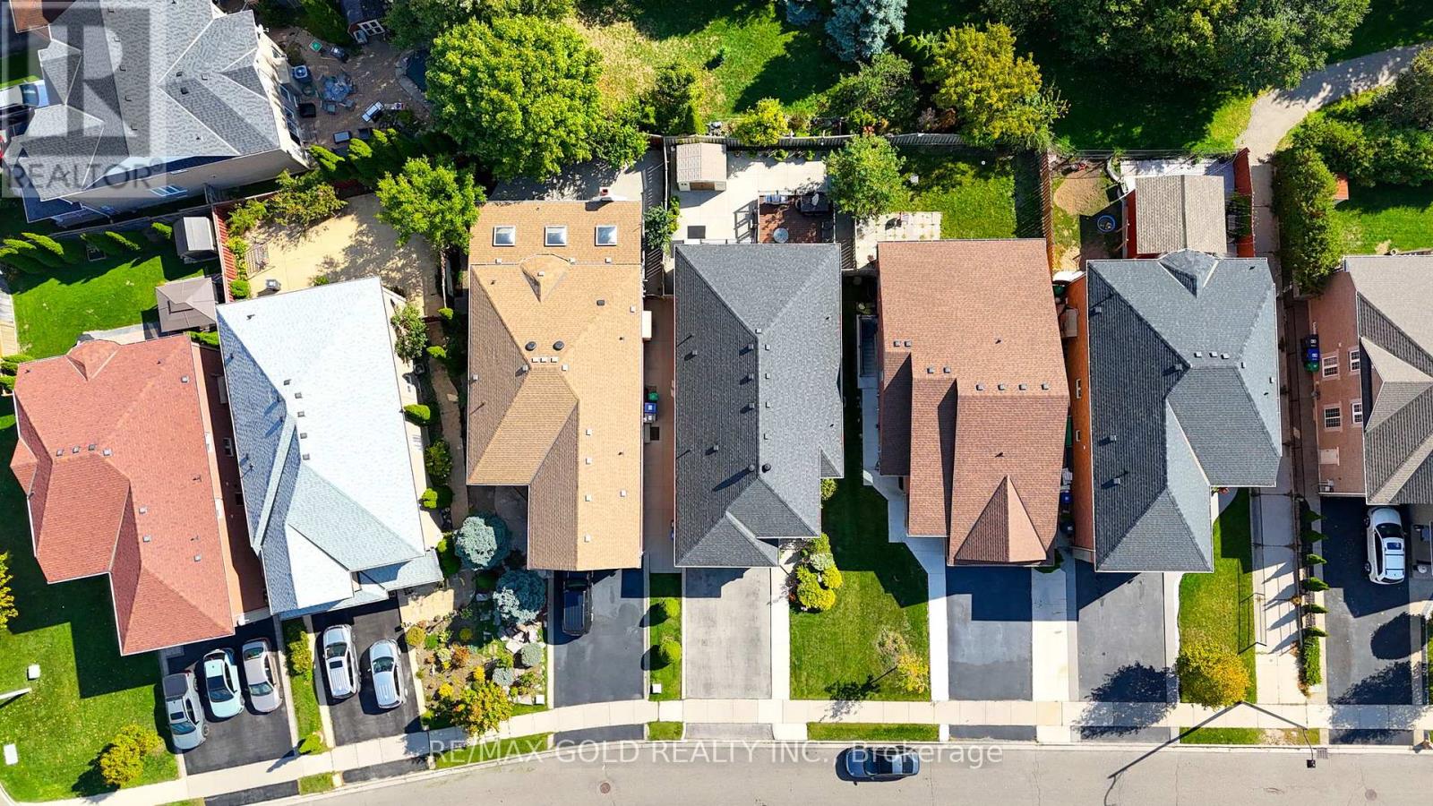 46 Cobblestone Court, Brampton, Ontario  L6R 2S2 - Photo 39 - W12445608