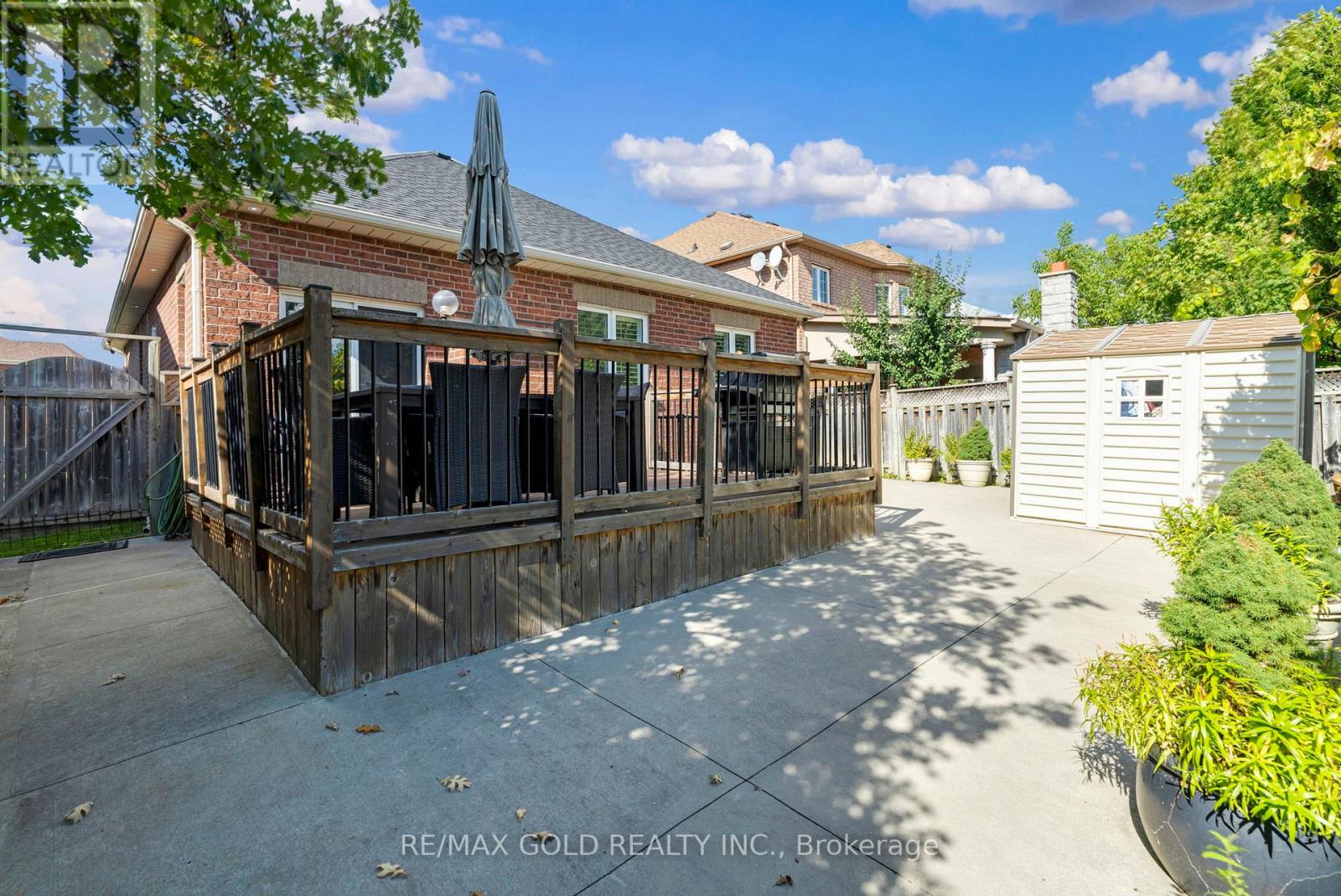 46 Cobblestone Court, Brampton, Ontario  L6R 2S2 - Photo 37 - W12445608