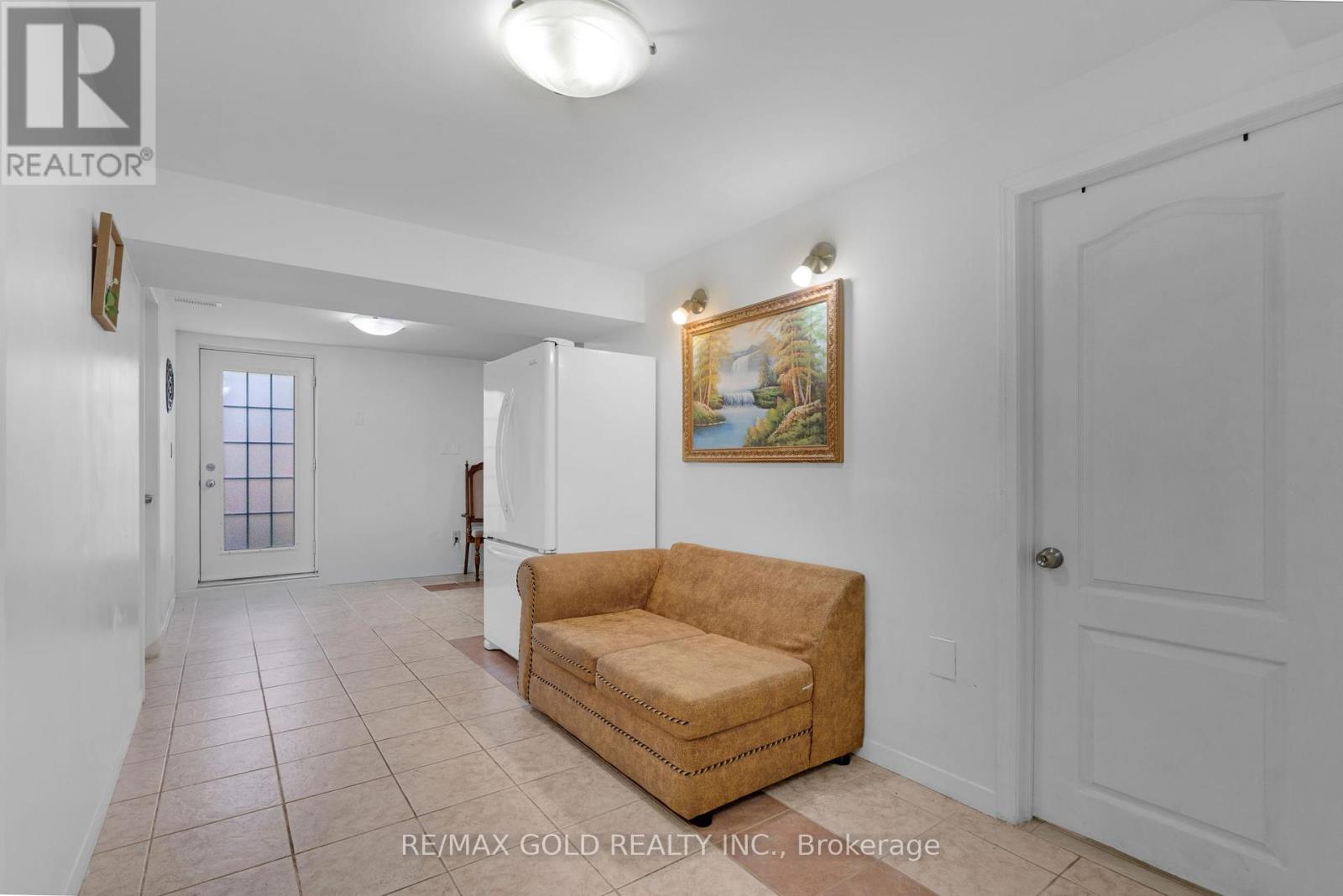 46 Cobblestone Court, Brampton, Ontario  L6R 2S2 - Photo 29 - W12445608